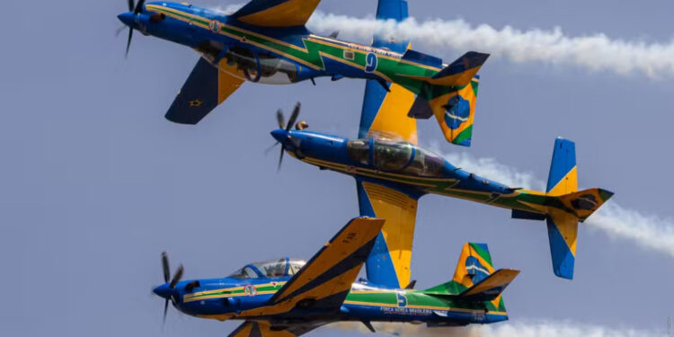 GP de São Paulo: conheça as semelhanças entre a Esquadrilha da Fumaça e a Fórmula 1