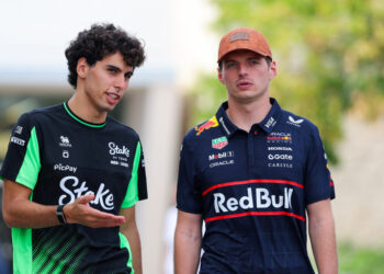 Ex-chefe da Haas diz que formaria equipe com Verstappen e Bortoleto na Fórmula 1