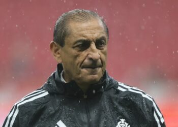 Técnico Ramón Díaz é demitido do Internacional; Abel Braga assume o cargo