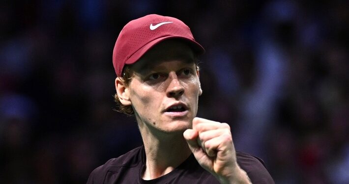 Sinner vence Zverev e se classifica para a semifinal do ATP Finals