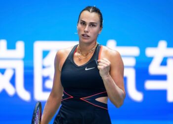 Sabalenka é contra mulheres competirem contra tenistas trans