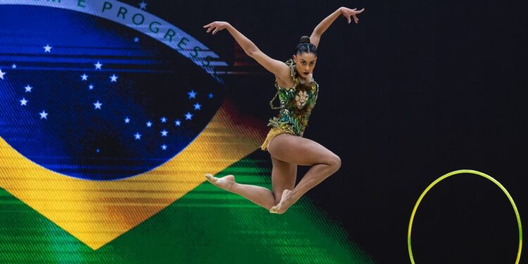 Búlgaras colaboram para o desenvolvimento de coreografias da ginástica rítmica brasileira