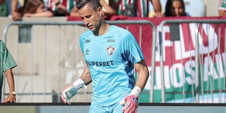 Fábio atinge marca histórica ao disputar todos os jogos em duas edições diferentes do Brasileirão