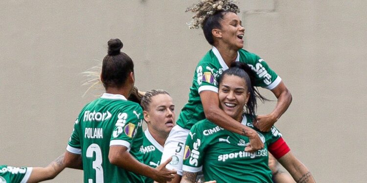 Palmeiras atropela o Corinthians e fica perto do título do Paulistão Feminino