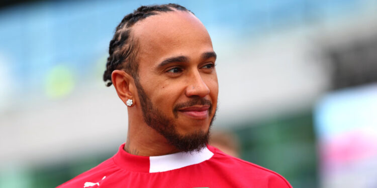 Diretor da Mercedes revela apoio a Hamilton em meio a ano complicado na Ferrari: “Voltará ainda mais forte”