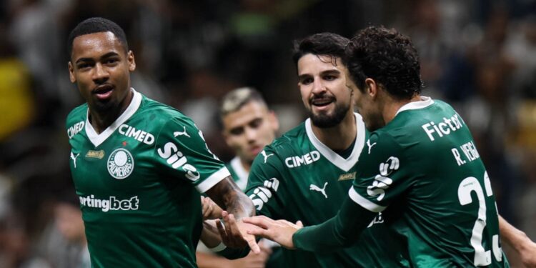 Palmeiras bate Atlético-MG, mas não evita título do Flamengo