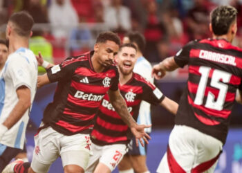 Duelo entre Flamengo e PSG marca a 20ª decisão do Intercontinental entre brasileiros e europeus
