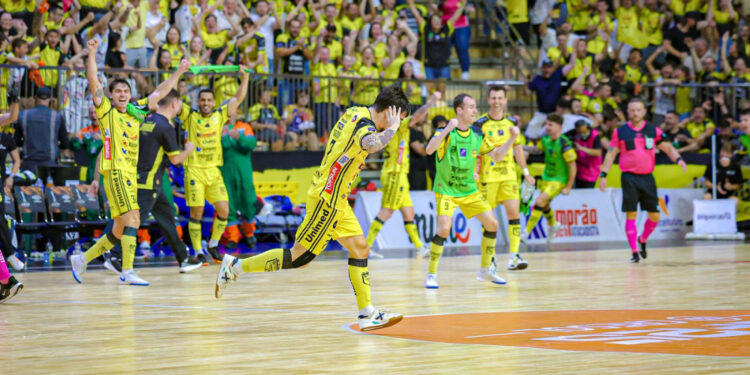 Jaraguá bate o Corinthians e é o primeiro hexacampeão da história da LNF