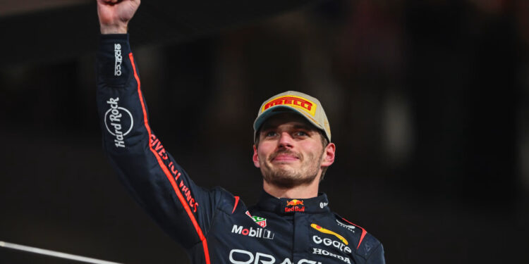 Verstappen anuncia número 3 para temporada 2026 da Fórmula 1