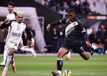 Vasco joga bem, inibe a Fiel e leva final para o Maracanã